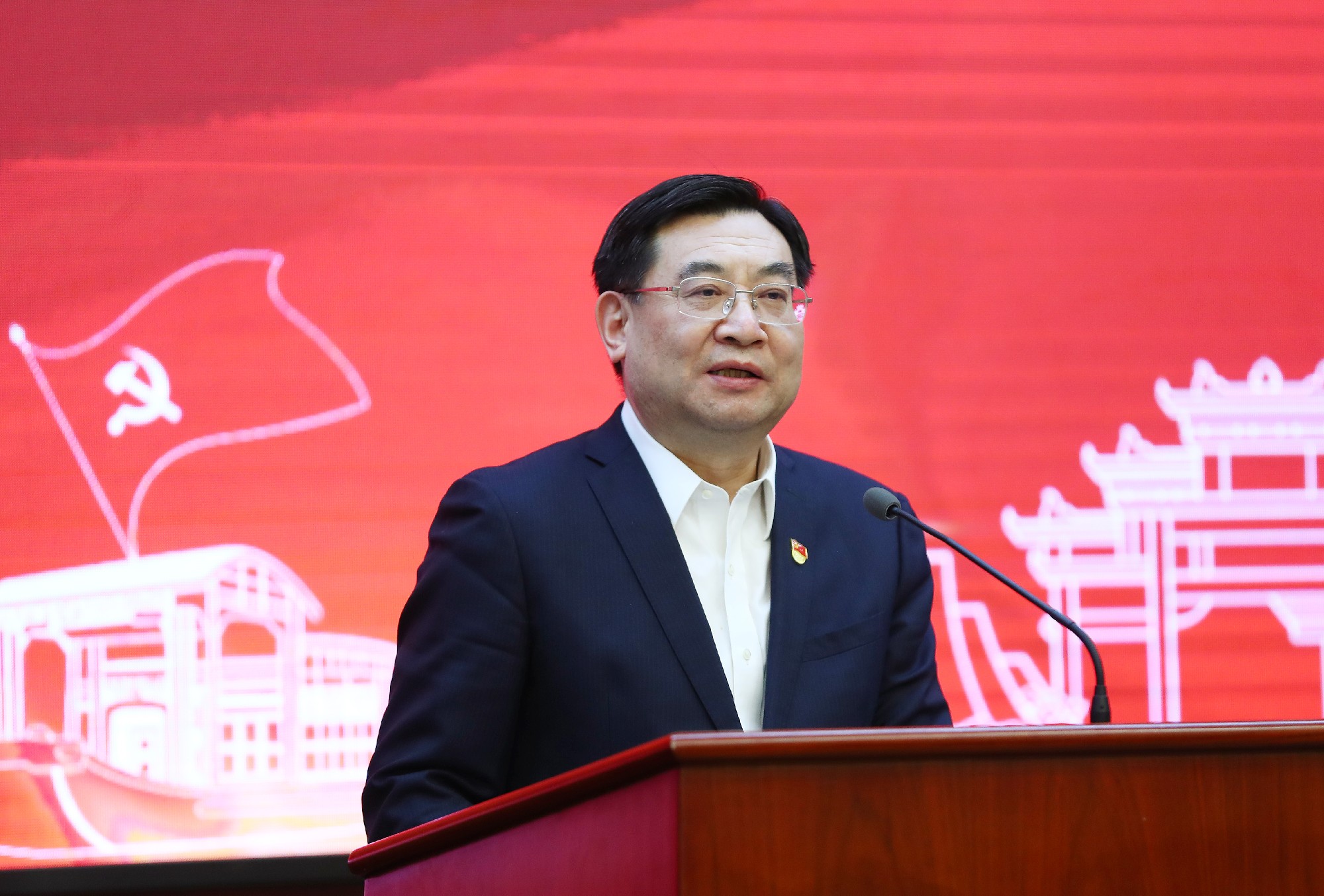 胡和平代表：以文化人以艺通心 用情用力讲好中国故事